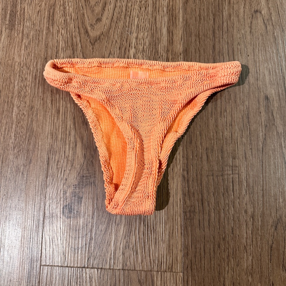 Menebi orange swimsuit bottoms size small